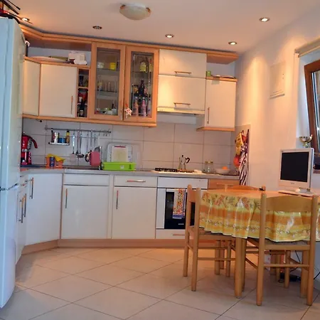 Apartman Sonja 2 게스트하우스 *